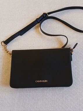 calvin klein ♡ hayden leather crossbody black gold chain link strap